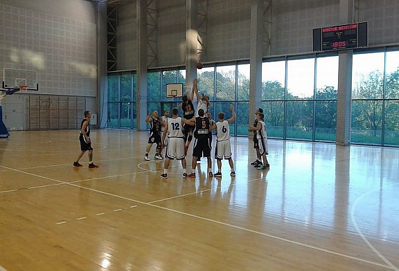 Mecz sparingowy w Bytomiu. Polonia Bytom - DAAS Basket Hills B-B 74:46