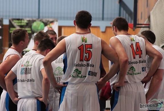 Po emocjonującej końc⁯ówce zwycięsko rozpoczynamy rundę rewanżową!