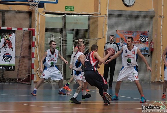 Bolesna porażka z MKS Otmuchów!