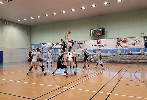 Wyjazdowa wygrana z AZS Gliwice 82:66