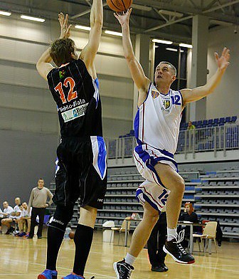 Wyjazdowa porażka u lidera w Bytomiu