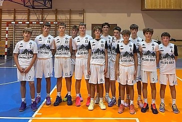 Pierwszy mecz sezonu MU-15